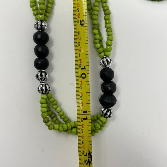 Vintage Green Acrylic and Black Wood Beads Jewelry 9 in. Necklace Earrings Set - Picture 12 of 14